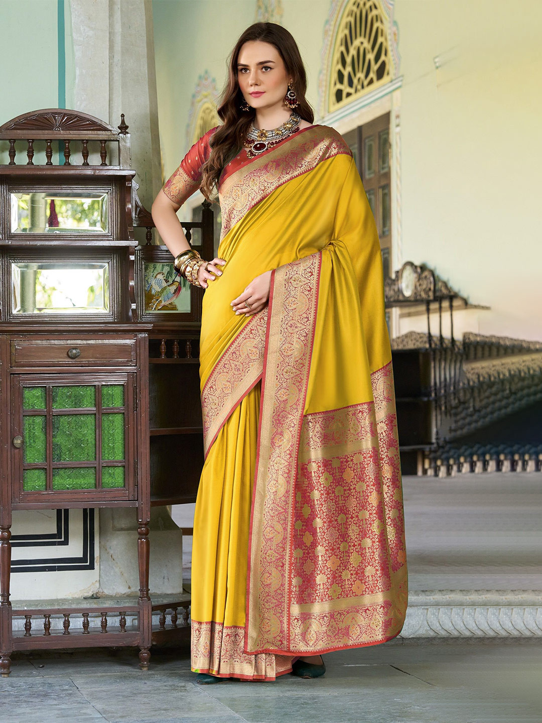 Smart Stree Zari Art Silk Banarasi Saree