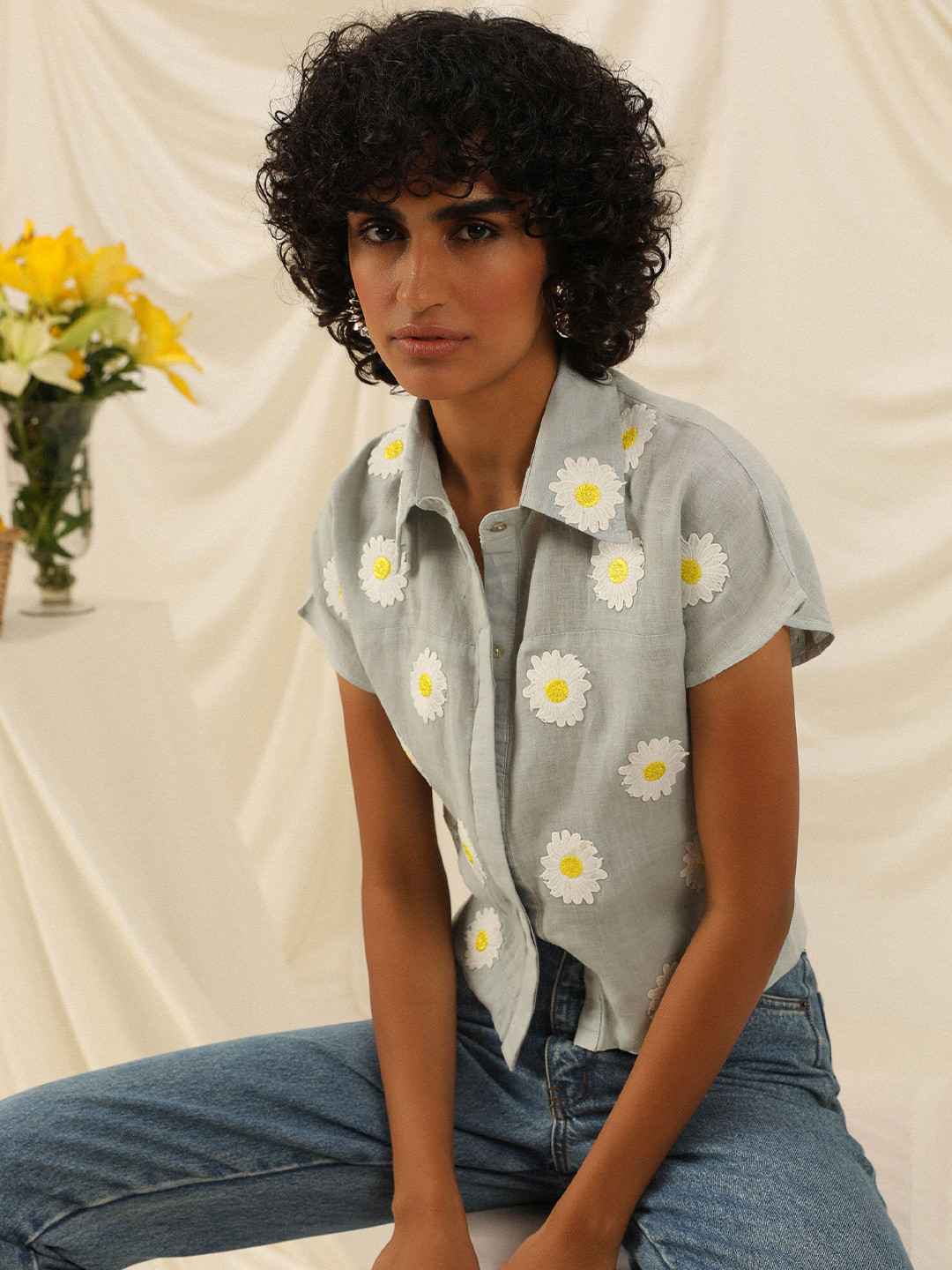 PRIMAL GRAY Floral Embroidered Extended Sleeves Loose Tube Linen Shirt