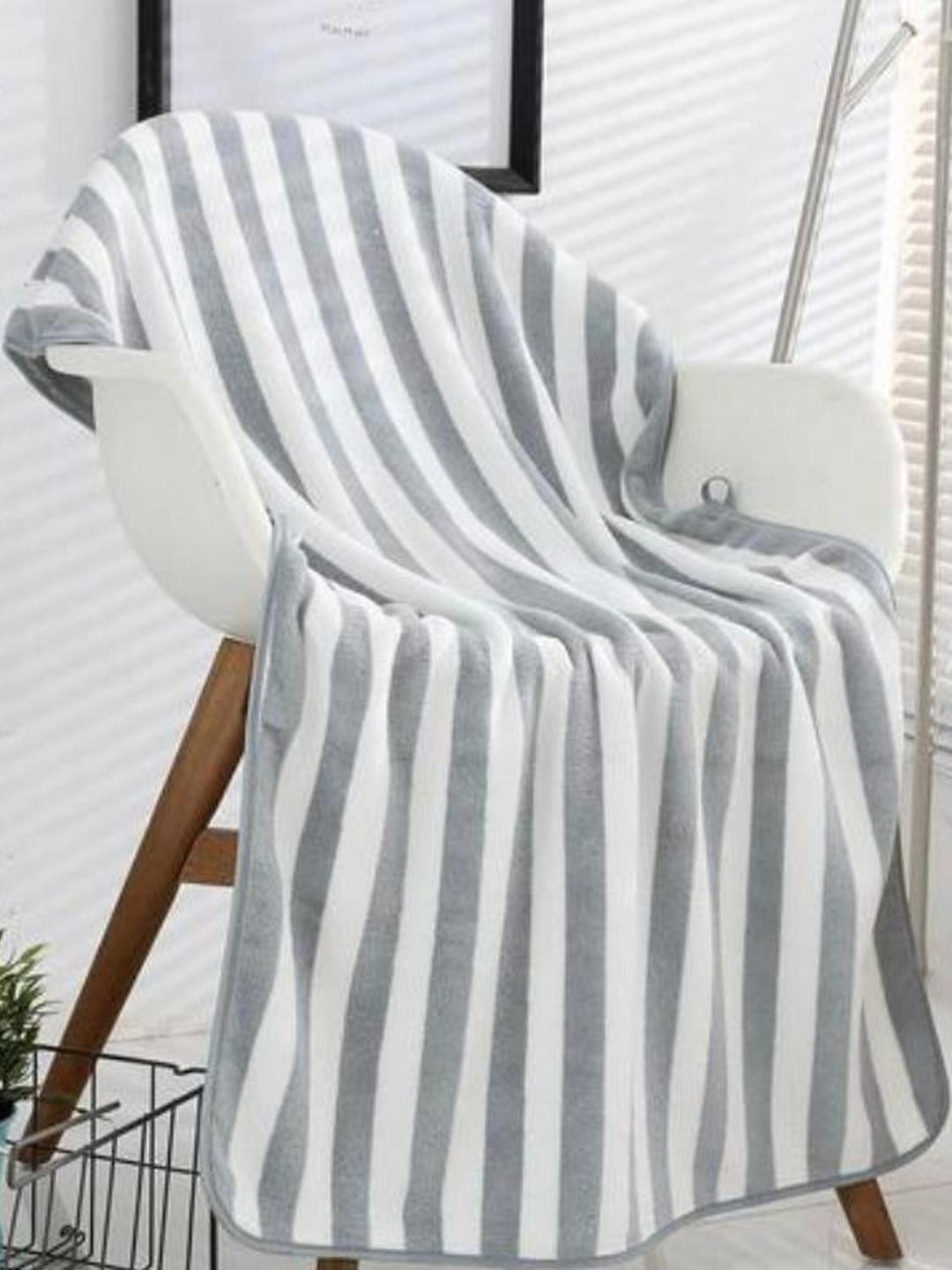 Reexplore Grey & White 1 Striped 350 GSM Bath Towel