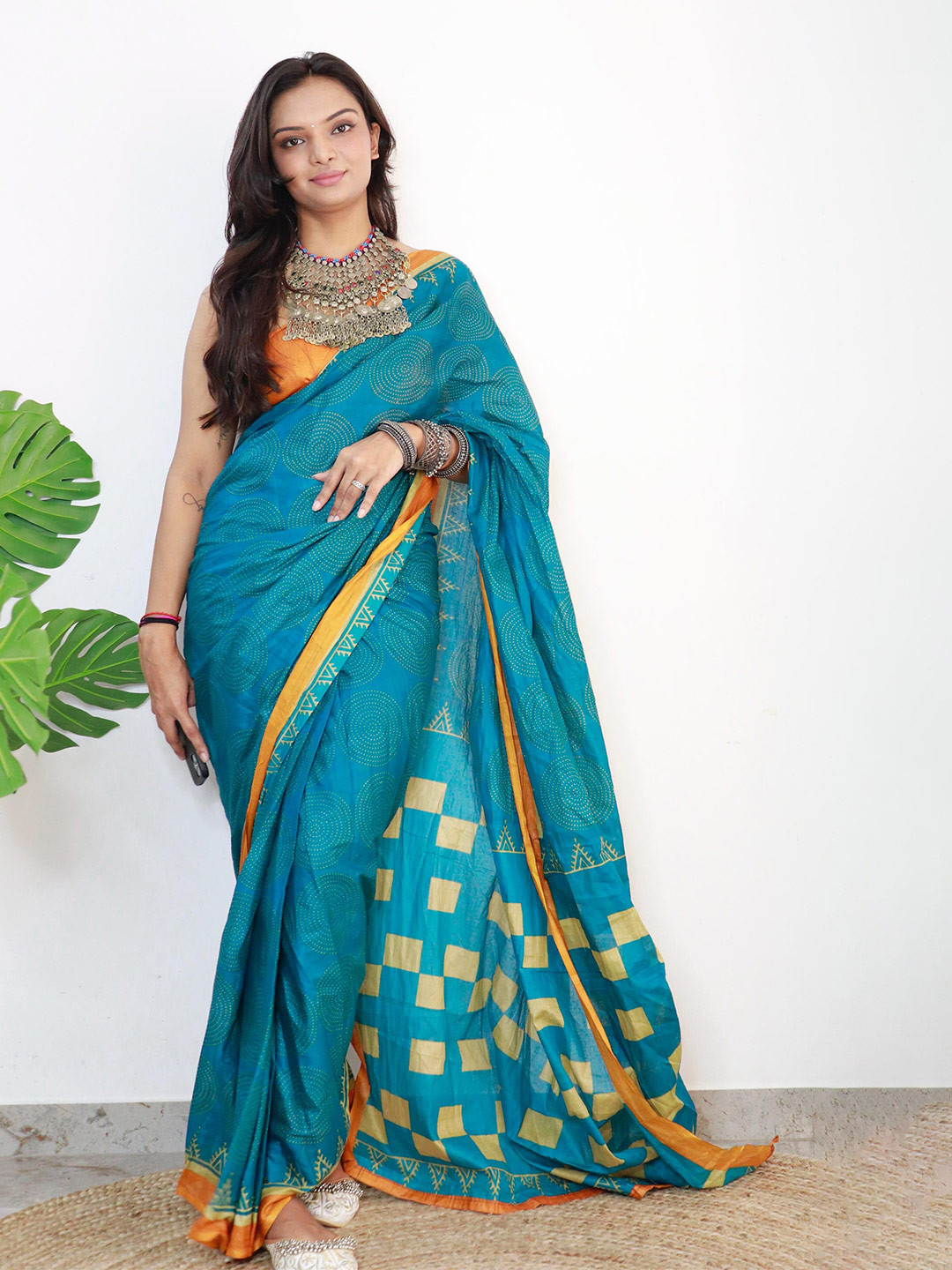 KALINI Printed Ready To Wear Ikat Saree with Matching Blouse Piece