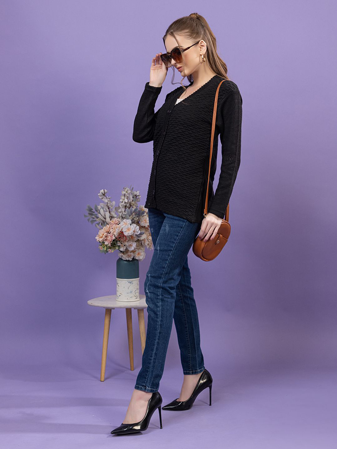 Dadu Dayal Women Floral Woollen Cardigan
