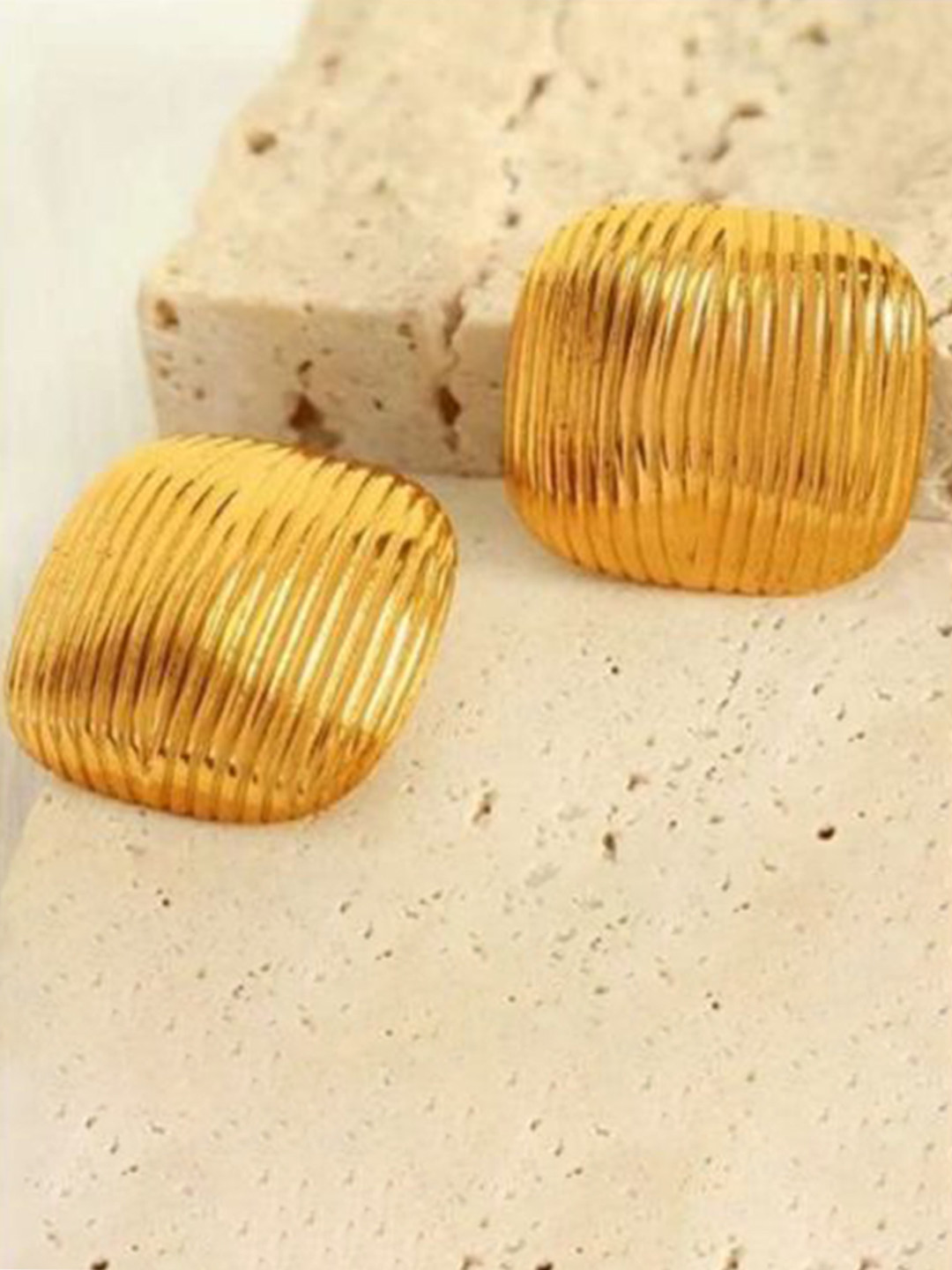 Neze Stainless Steel korean Square Shaped Studs