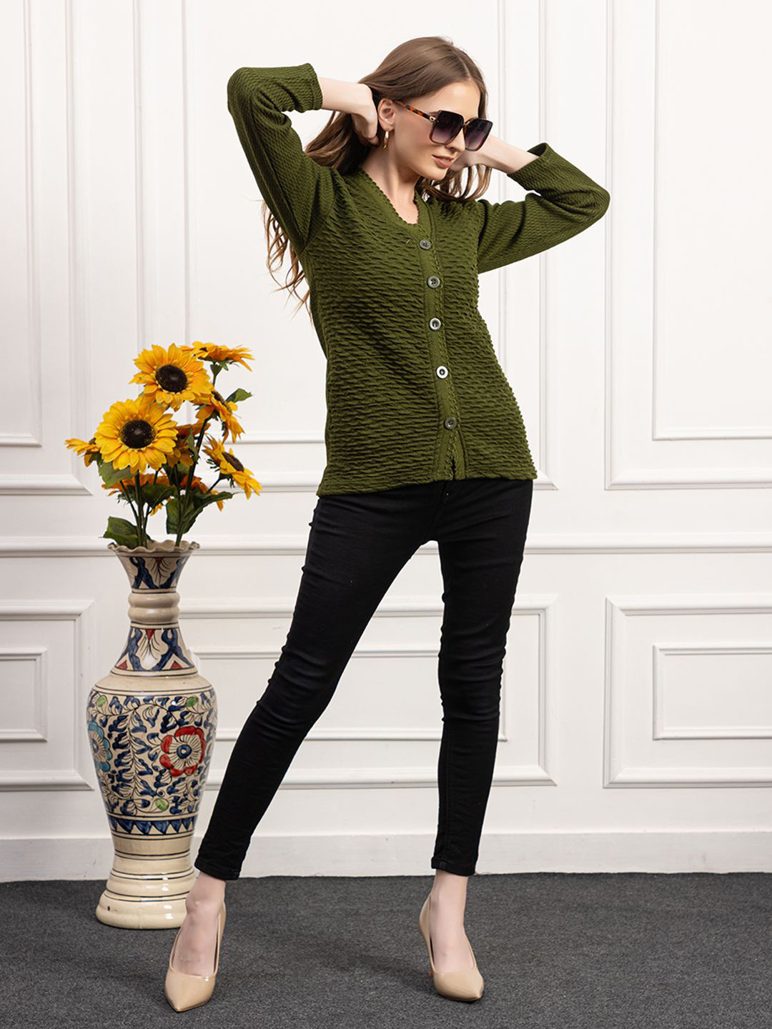 Dadu Dayal Women Self Design Woollen Cardigan