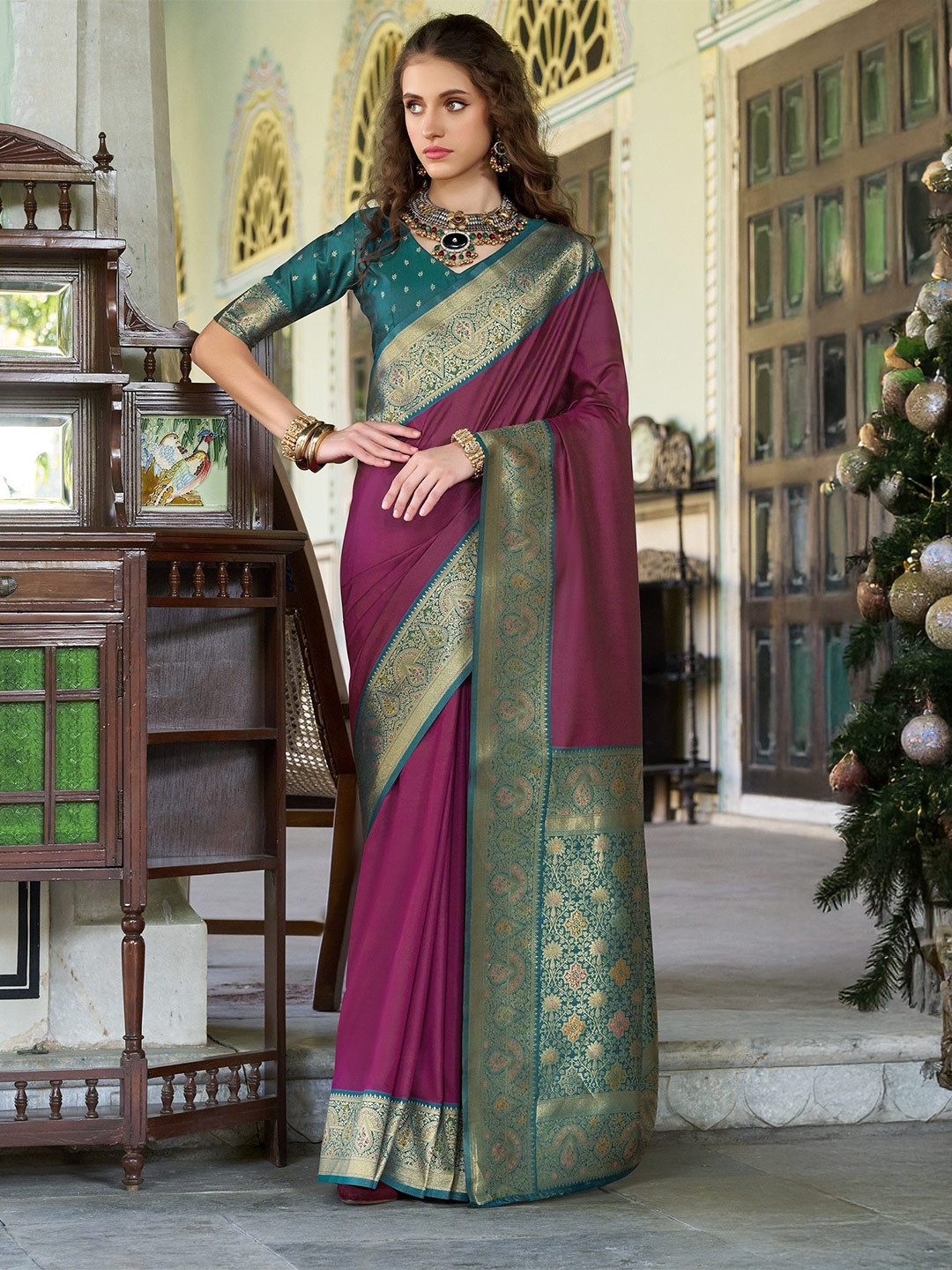 Smart Stree Zari Banarasi Saree