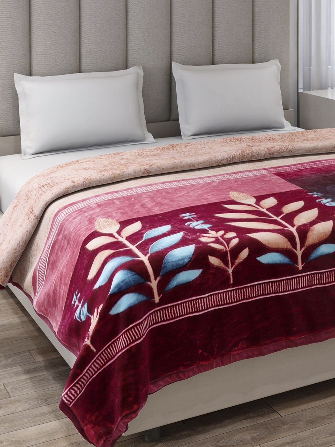 Monte Carlo Roman Pink & Blue Printed Heavy Winter Double Bed Blanket 549 GSM