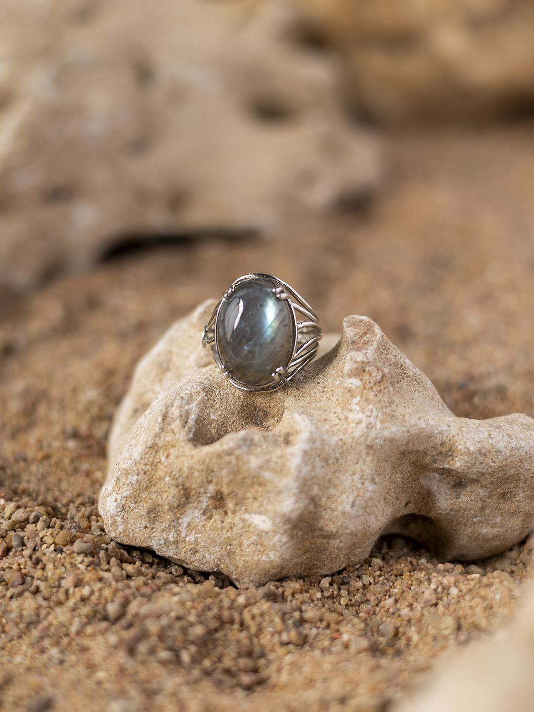 Stone Story By Shruti 925 Sterling Silver Rhodium-Plated Stone Studded Finger Ring