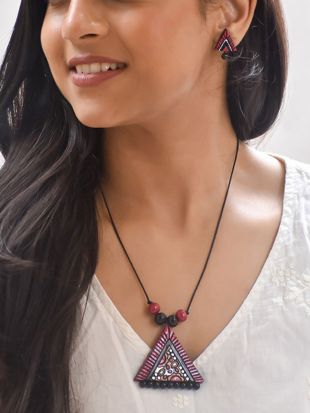 JUMKEY Artificial Beaded Tribal Triangle Jewellery Set