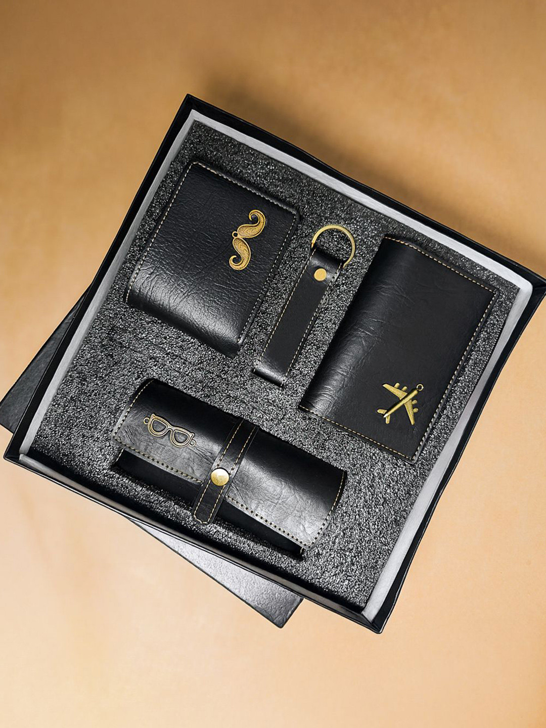 TPC Gifts Men Wallet, Card Holder& Keychain Accessory Gift Set