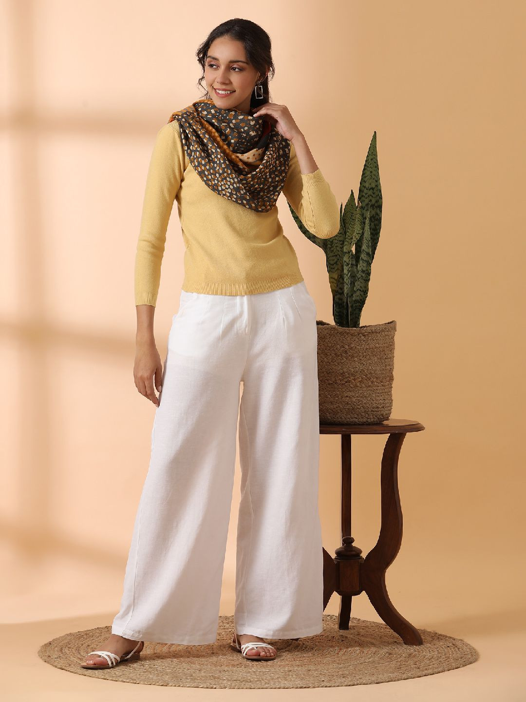 Tiara Lightweight Wool Frayed Stole with Printed Finish