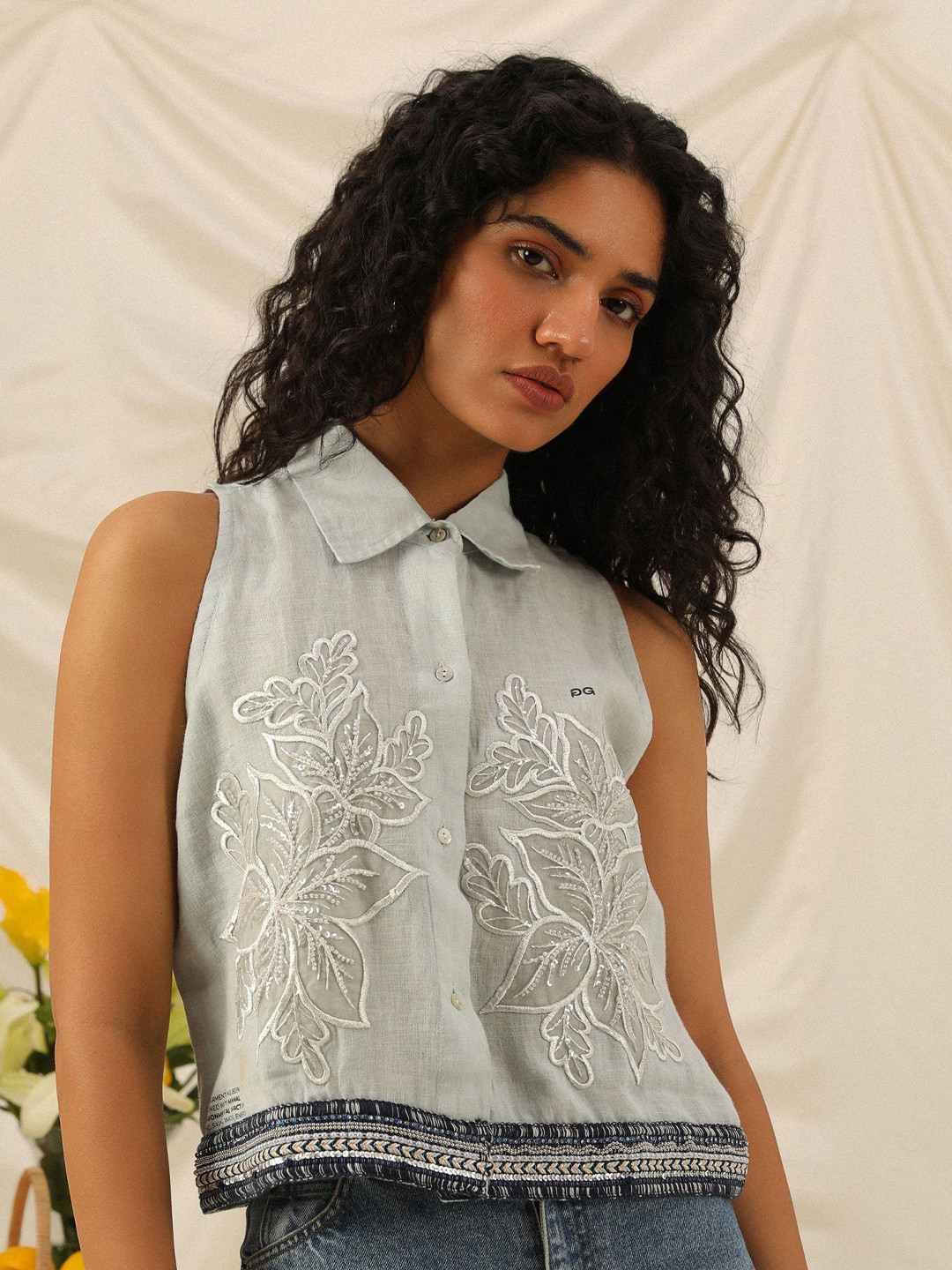 PRIMAL GRAY Floral Embroidered Sleeveless Linen Shirt