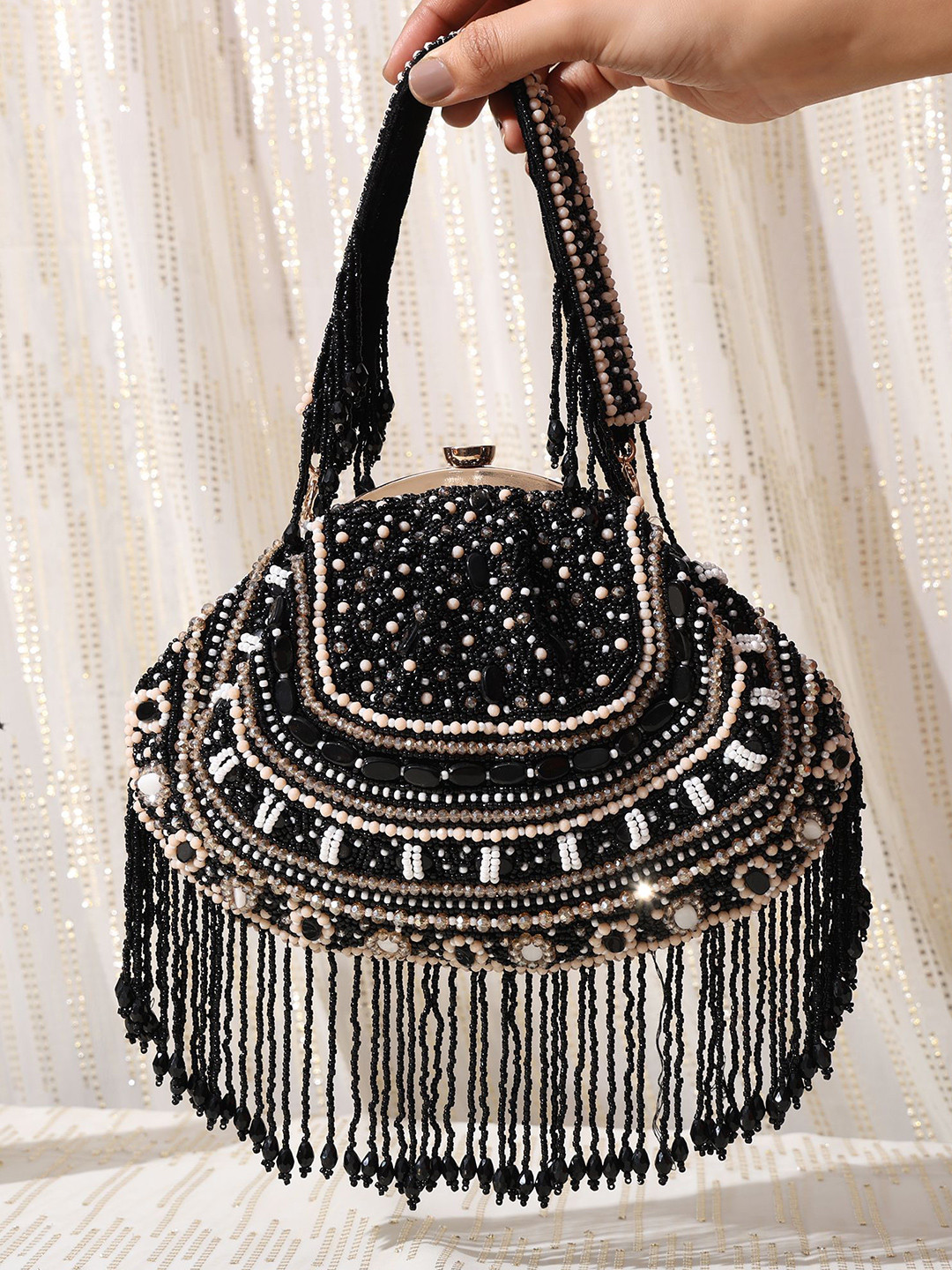 MYBWO Women Ethnic Motifs Structured Ethnic Handbag with Tasselled