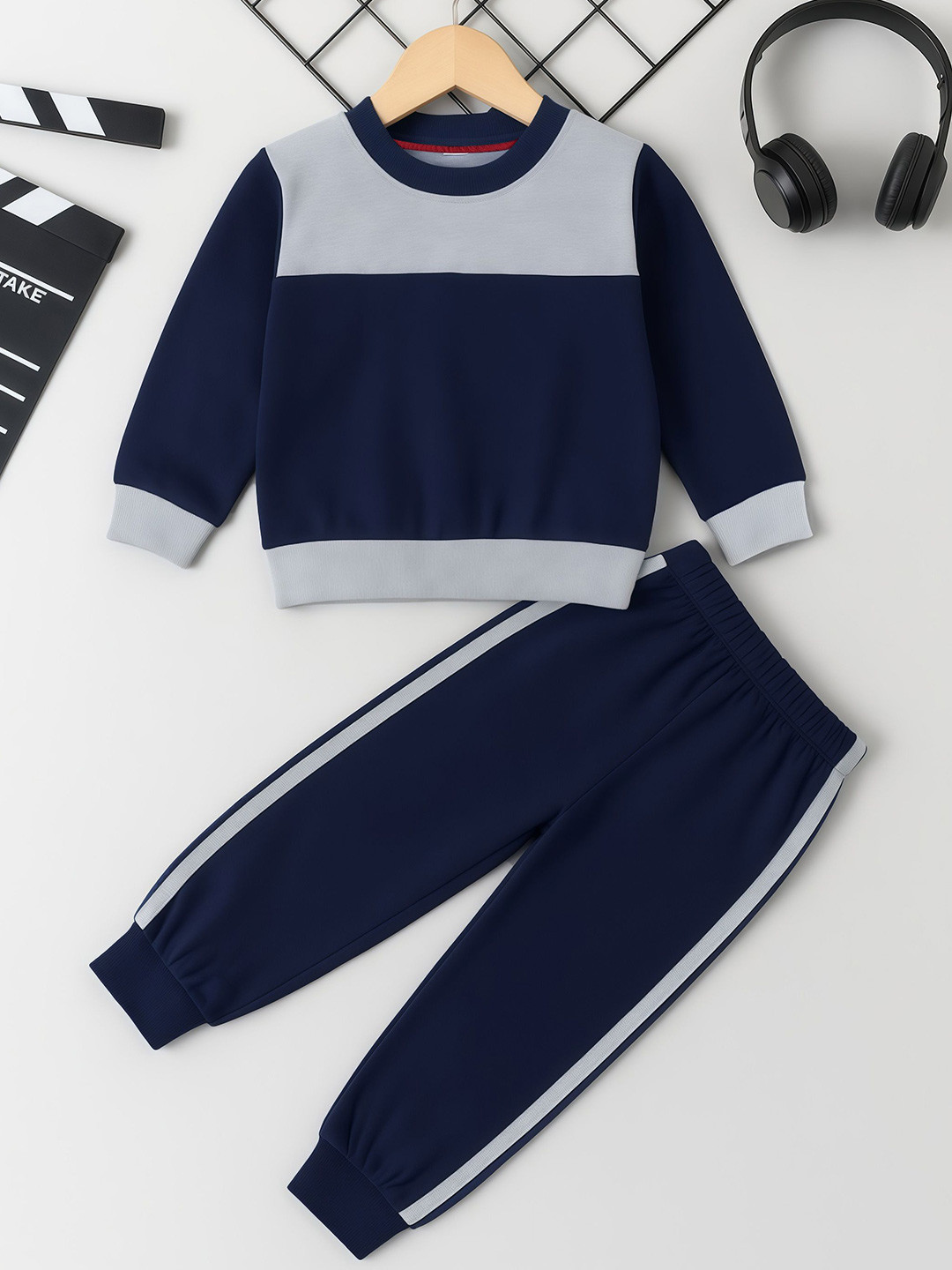 INDIA FASHION FAB Kids Colorblocked Sweatshirt And Jogger
