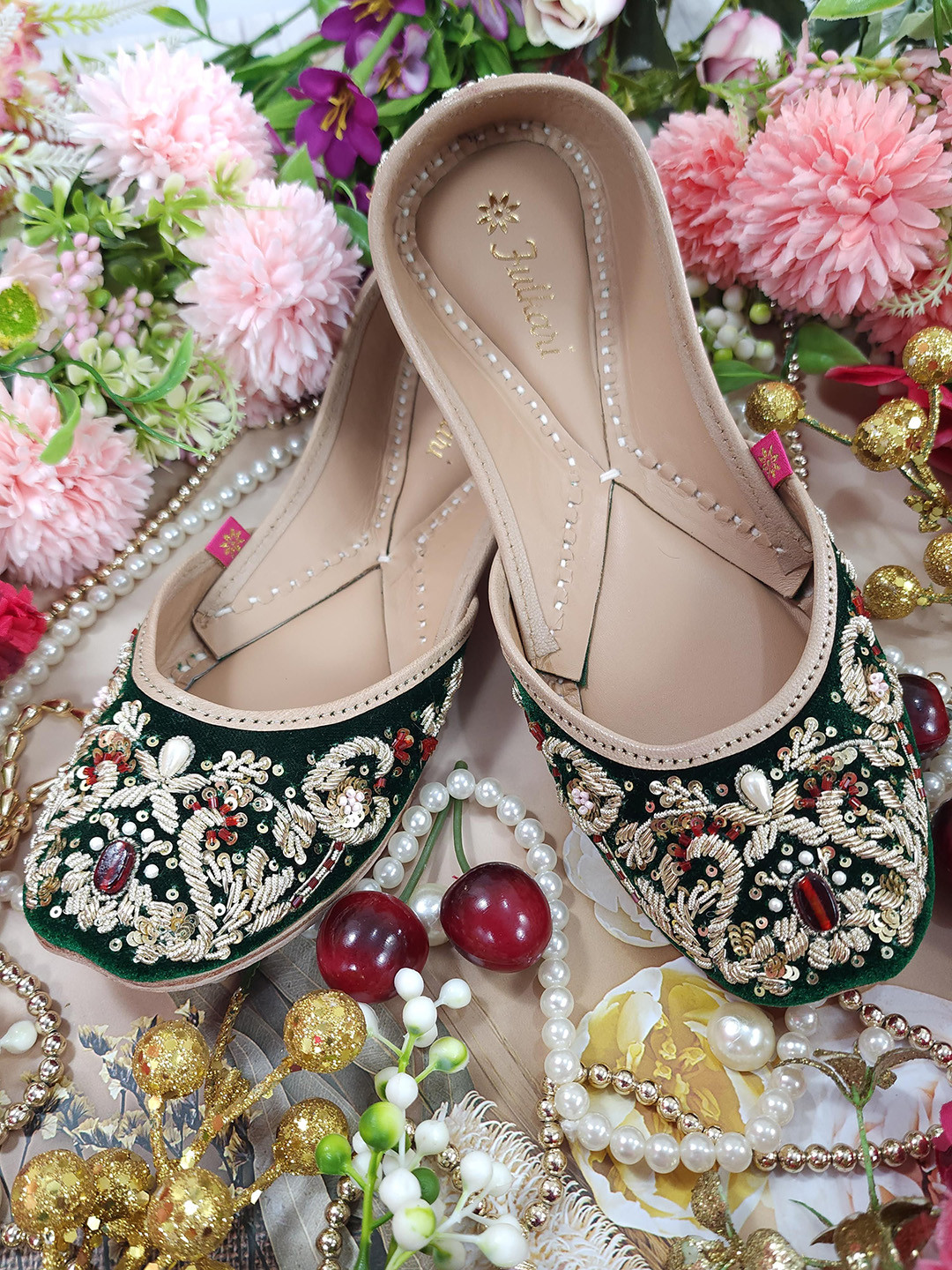 Fulkari Women Embellished Limited Warranty Mojaris Flats
