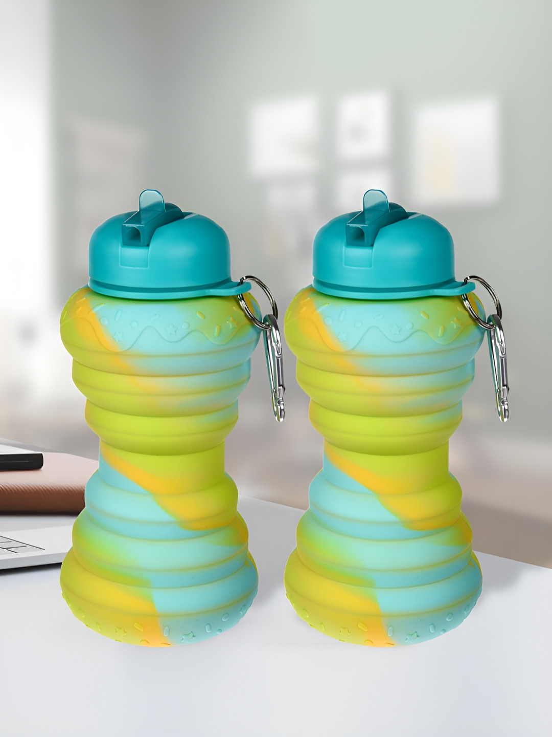 Aura Green & Blue 2 Pieces  Silicone Flip Cap Sippers 600 ml Each