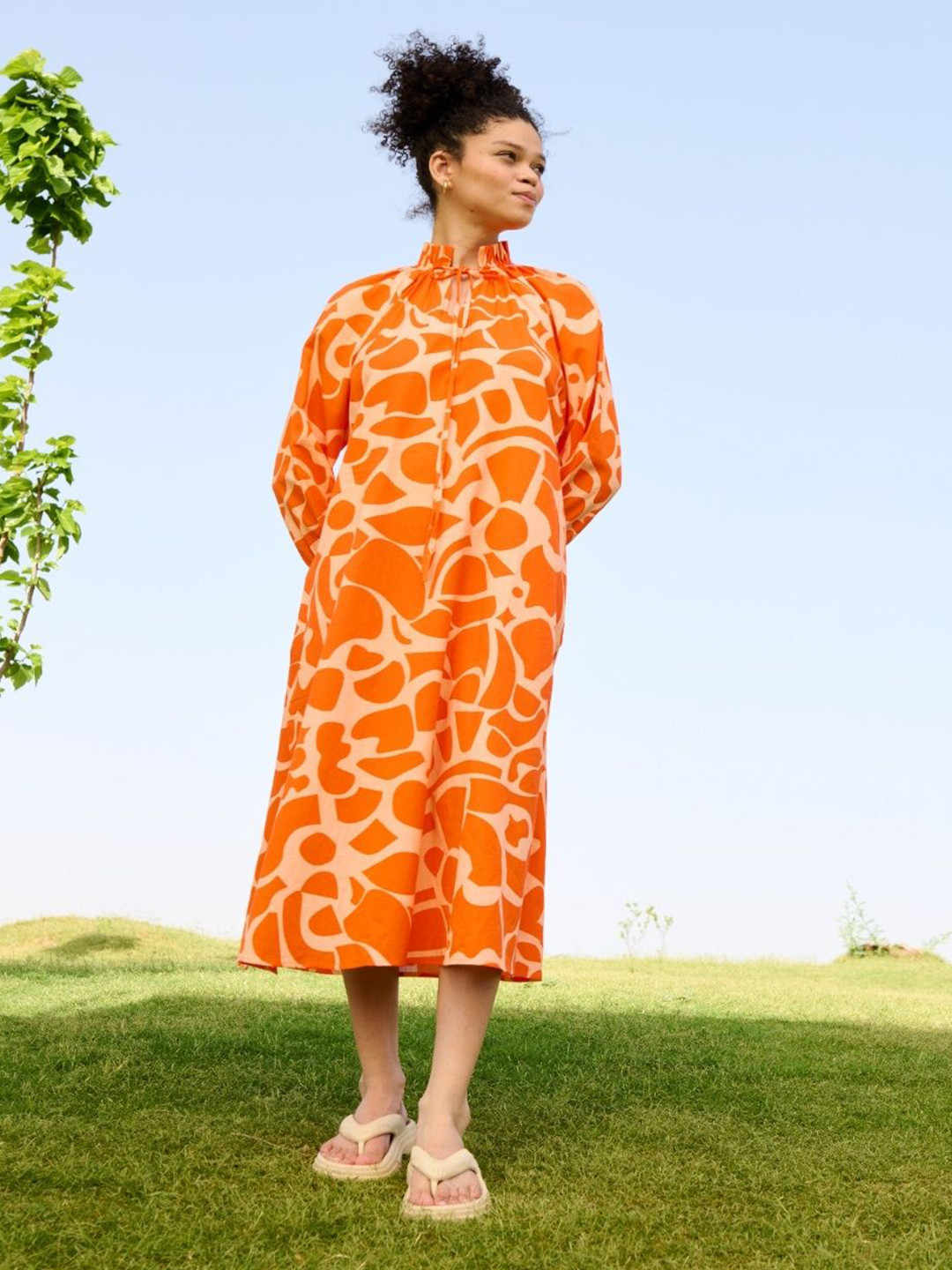 RAAS LIFE Women Floral Printed A-Line Midi Dress