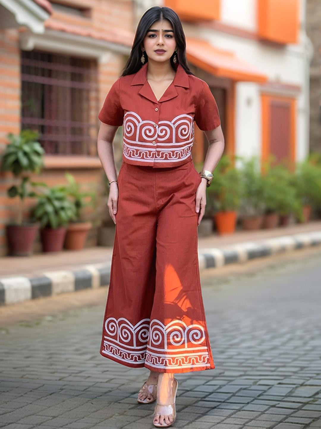 Aaghnya Women Printed Waist Coat With Pants