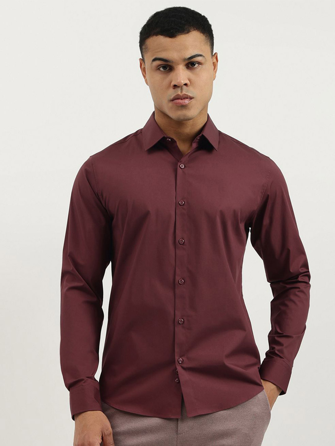 United Colors of Benetton Men Slim Fit Solid Spread Collar Cotton Formal Shirt