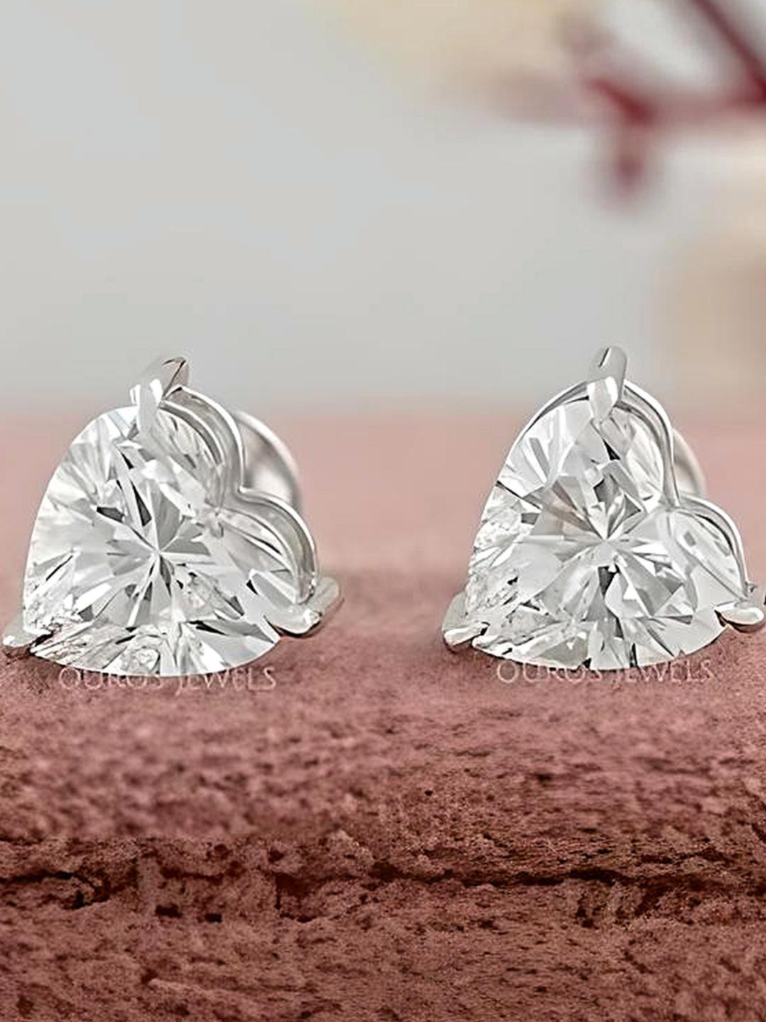 RAGABANDHA DESIGN STUDIO Heart Shaped Zircon Studs Earrings