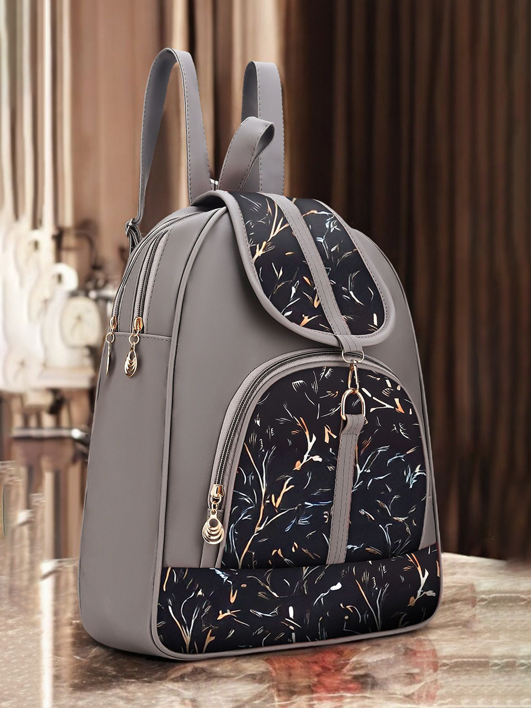 AshcrafZee Women Juggan Graphic Medium Backpack