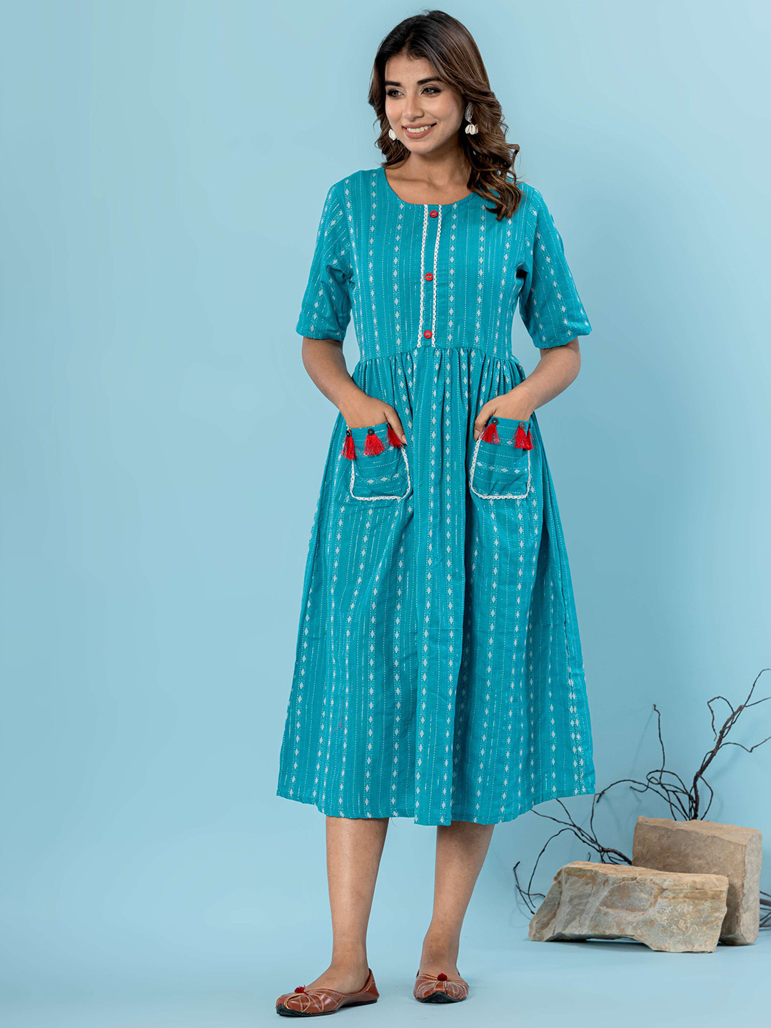 HEARTLOOM Women Round Neck Printed Fit & Flare Dress