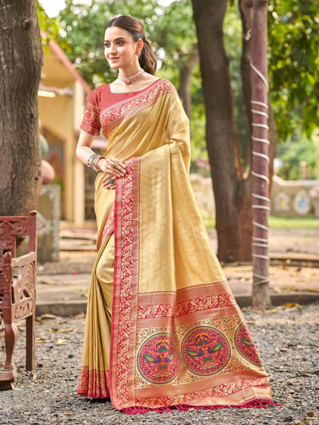 DEVATITHI Multi Color kanjivaram silk Saree