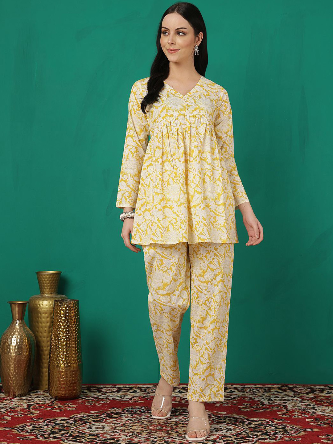 GLAM ROOTS Printed V-Neck Long Sleeves Tunic With Trousers Co-Ords