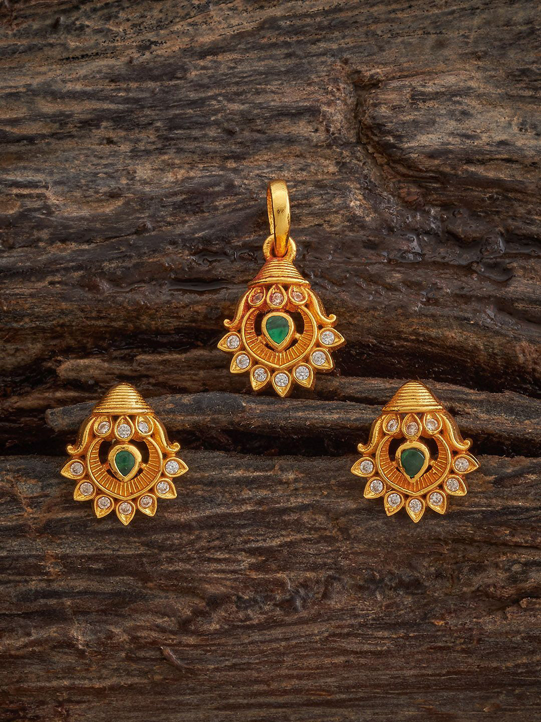 Kushal's Fashion Jewellery Green 92.5 Pure Silver Gold-Plated Artificial Stone Pendant Set