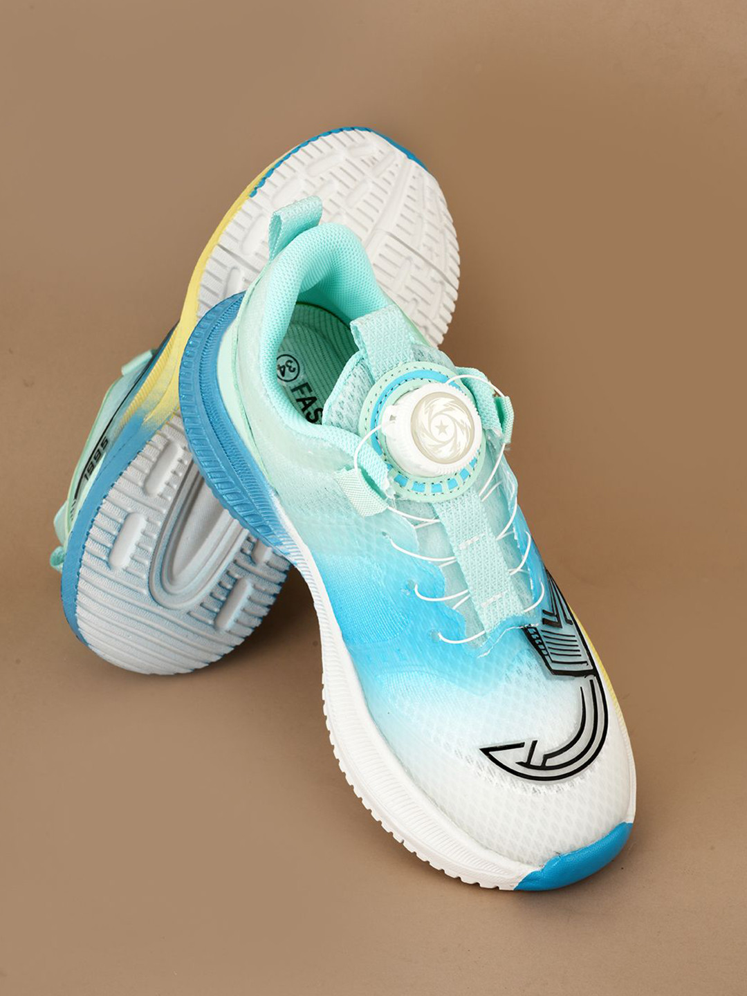 ZOOMBIE Kids Mid-Top Anti Odour Walking Shoes