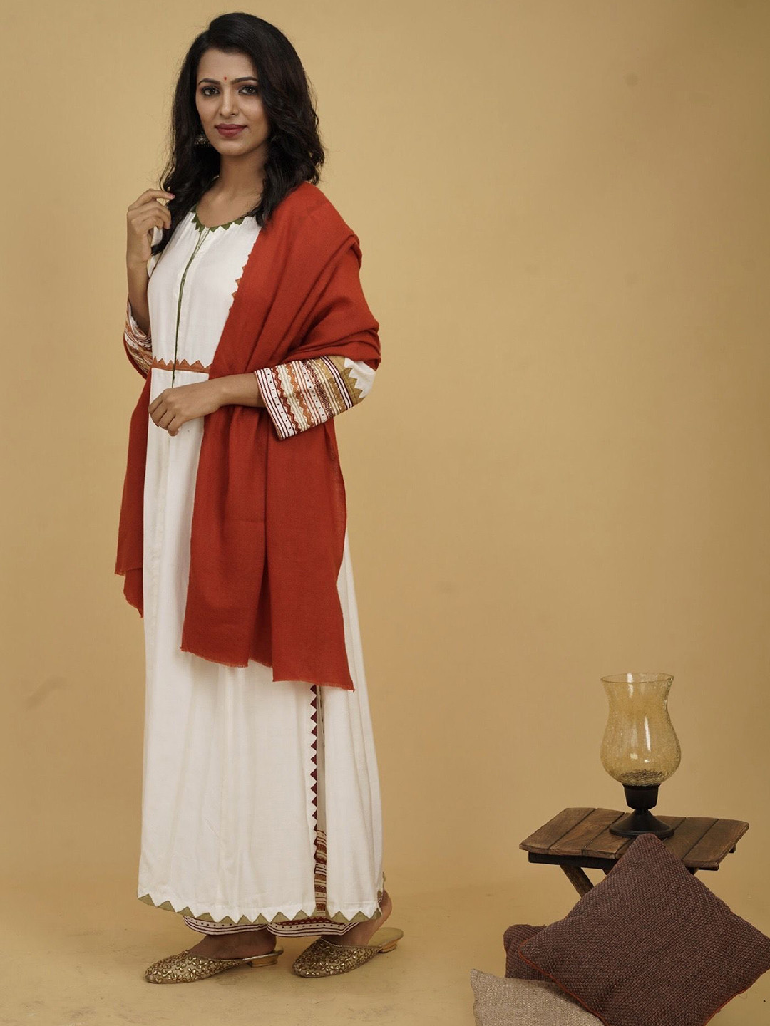 URZUV Women Solid Pure Pashmina Stole