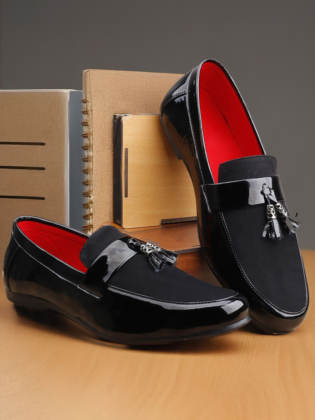 Woakers Men Loafers Shoes with Tassels