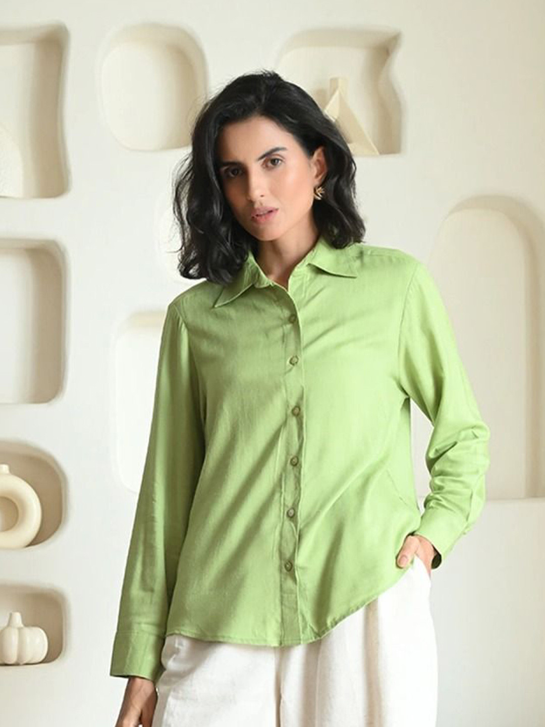 BAESD Women Evergreen Essence Solid Spread Collar Cotton Casual Shirt