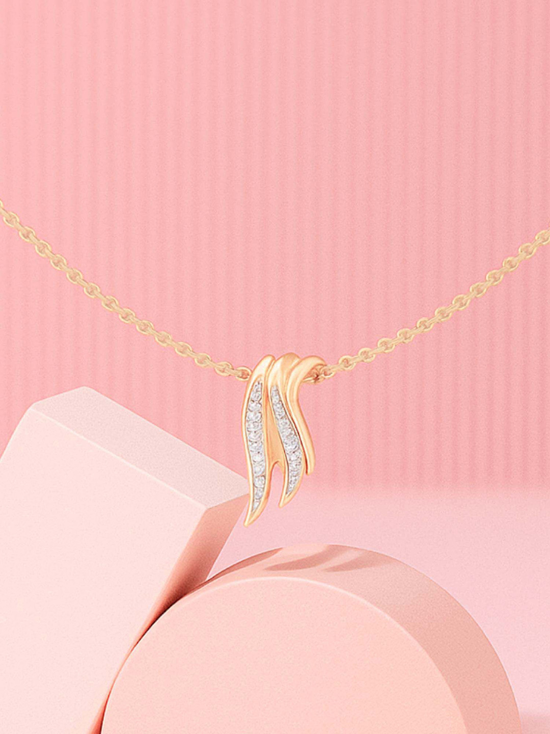 Mia by Tanishq 9Kt Gold Groovy Glint Diamond Pendant