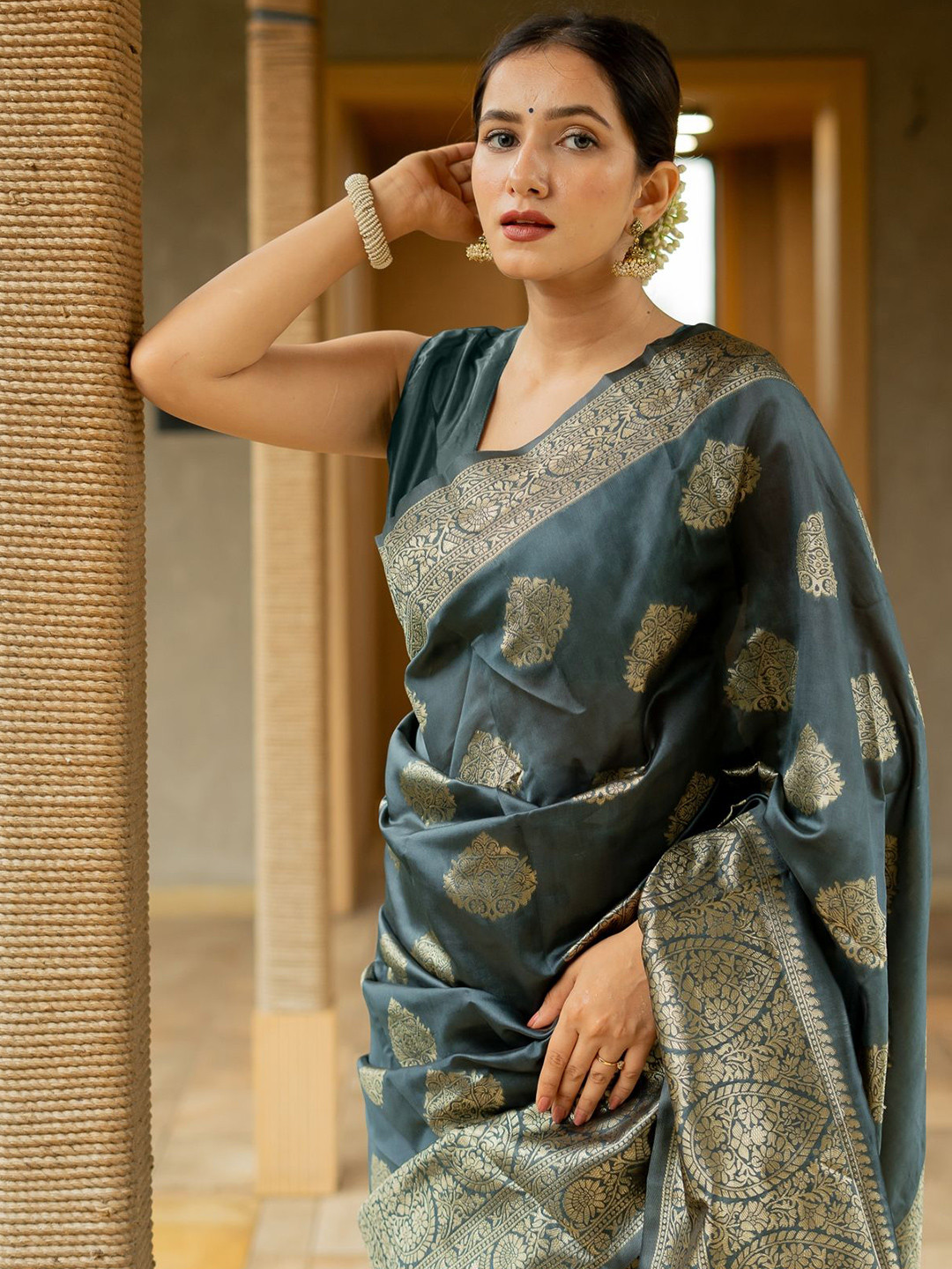 KALINI Woven Design Zari Banarasi Saree