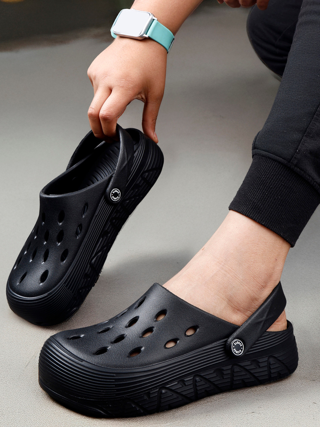 PROUZ black Men Clogs