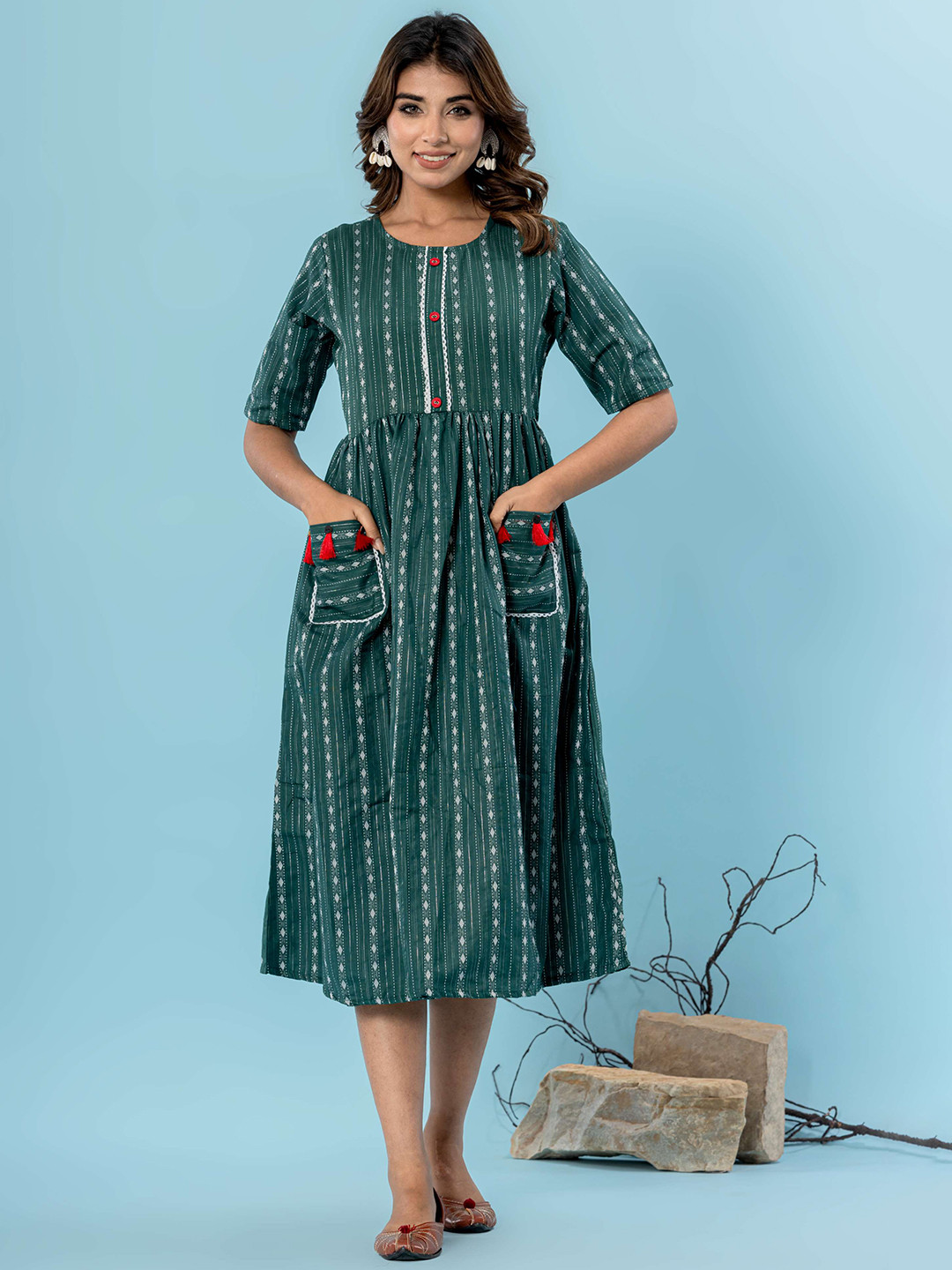 HEARTLOOM Women Geometric Printed Utility Pockets Fit and Flare Midi Dress