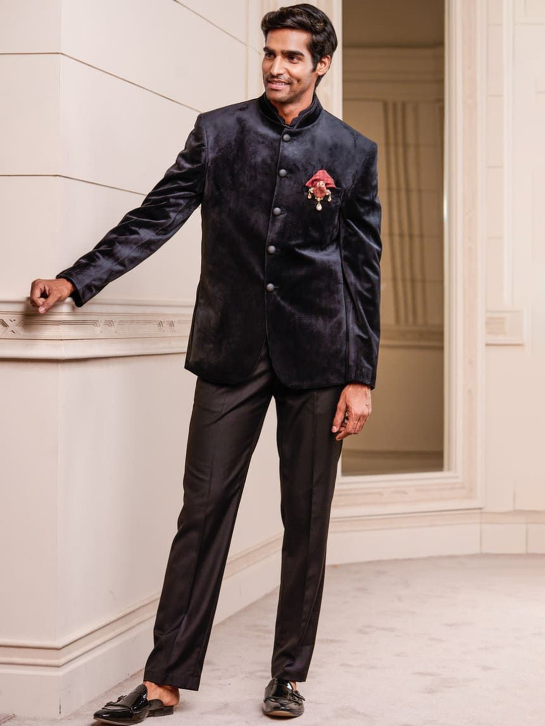 Tasva Single-Breasted 2-Piece Suit With Blazer And Trousers