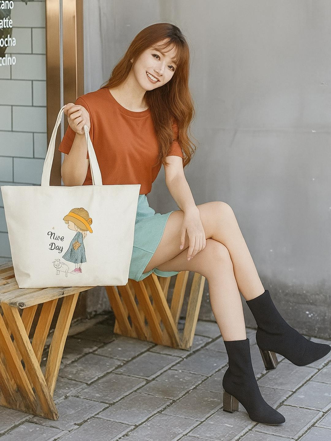 HSR Women White Zipper Closure Canvas Tote Bag