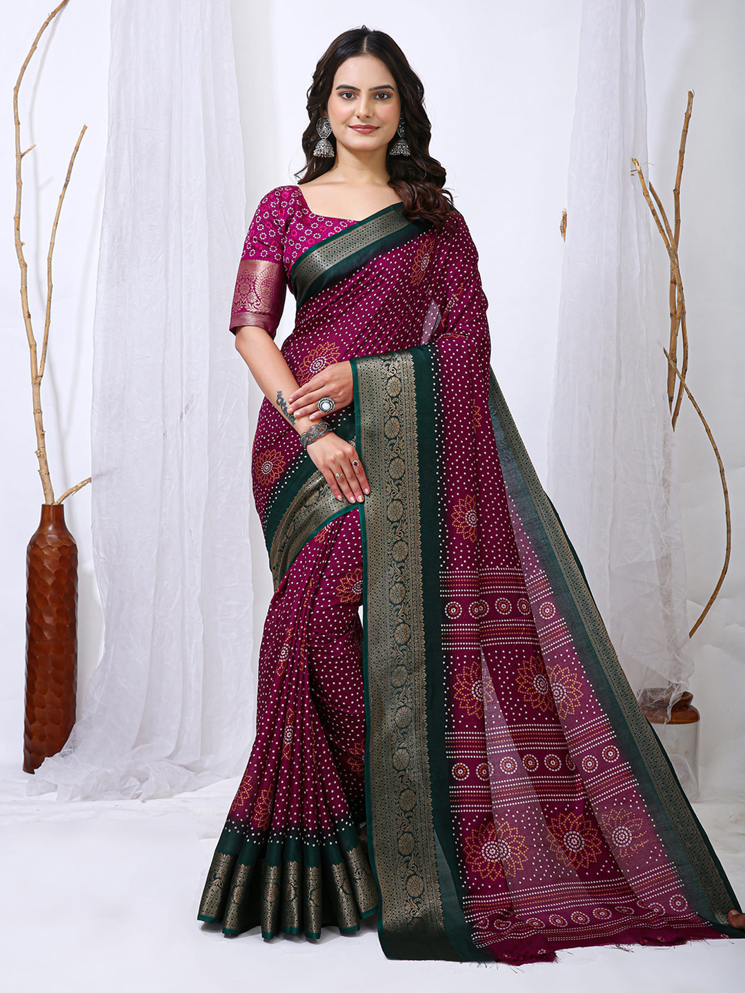 DIVASTRI Bandhani Printed Woven Design Border Zari Pure Cotton Bandhani Saree With Blouse