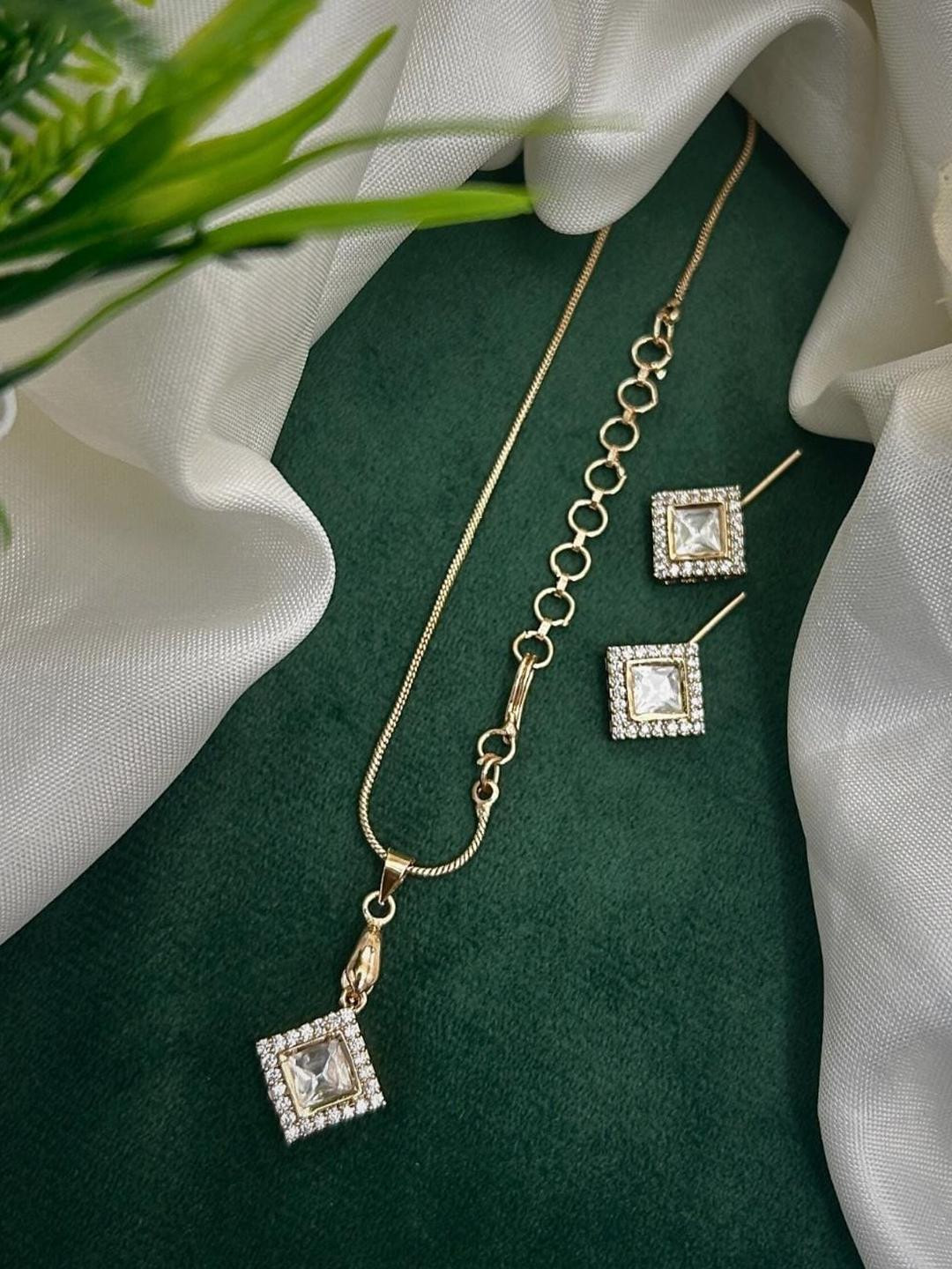 ANSHI ART Women Rose Gold Brass Brass-Plated Antique Kundan Necklace