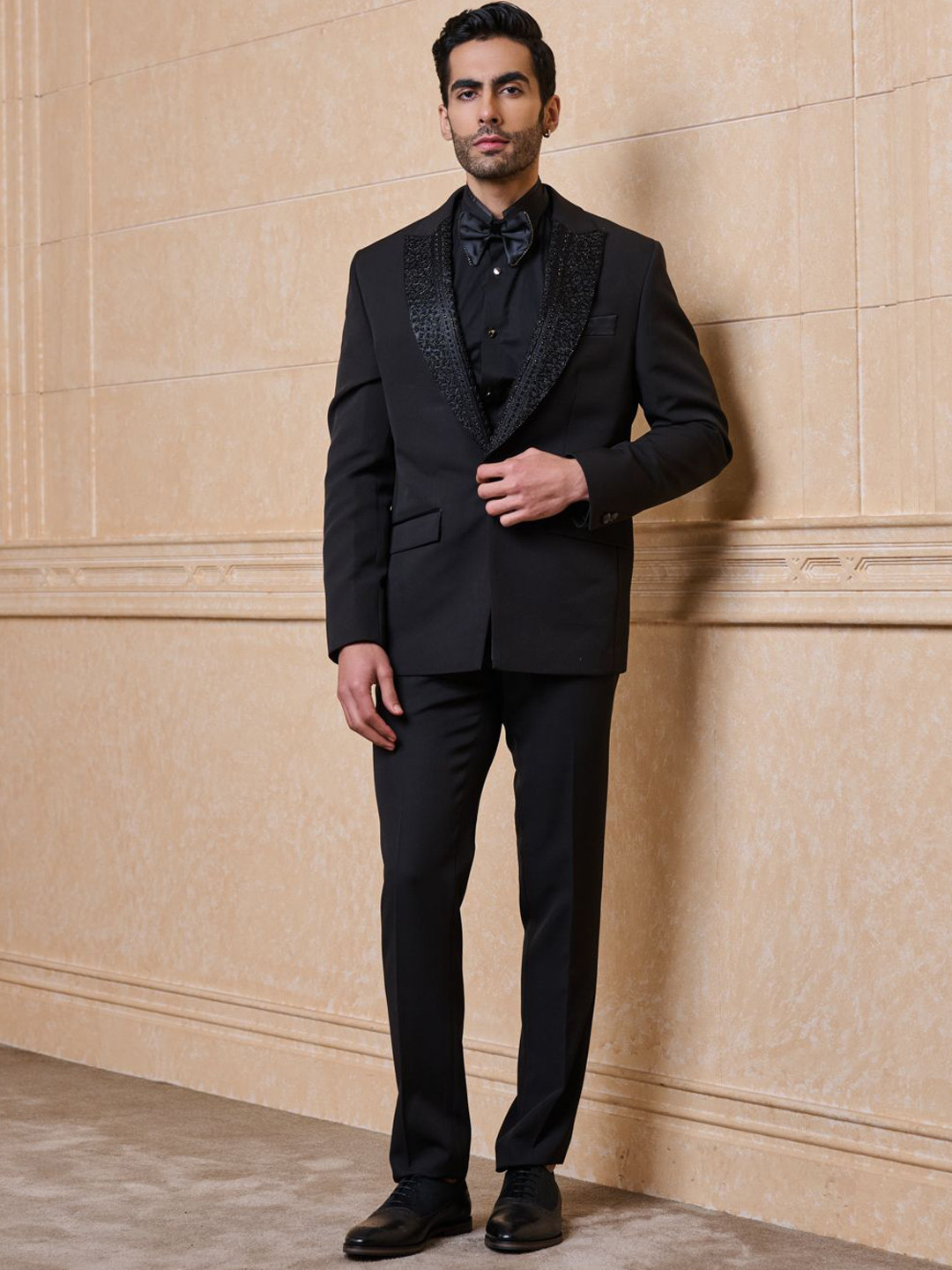 Tasva Embroidered Single-Breasted 2-Piece Formal Suit