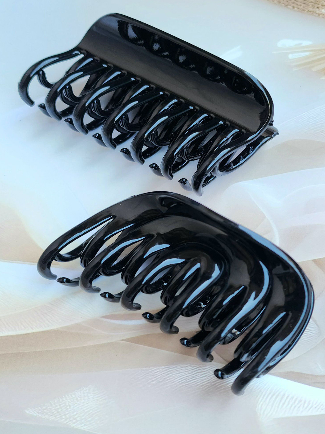 DIVASTRI Women Set of 2 hair Claw Clips Accessory