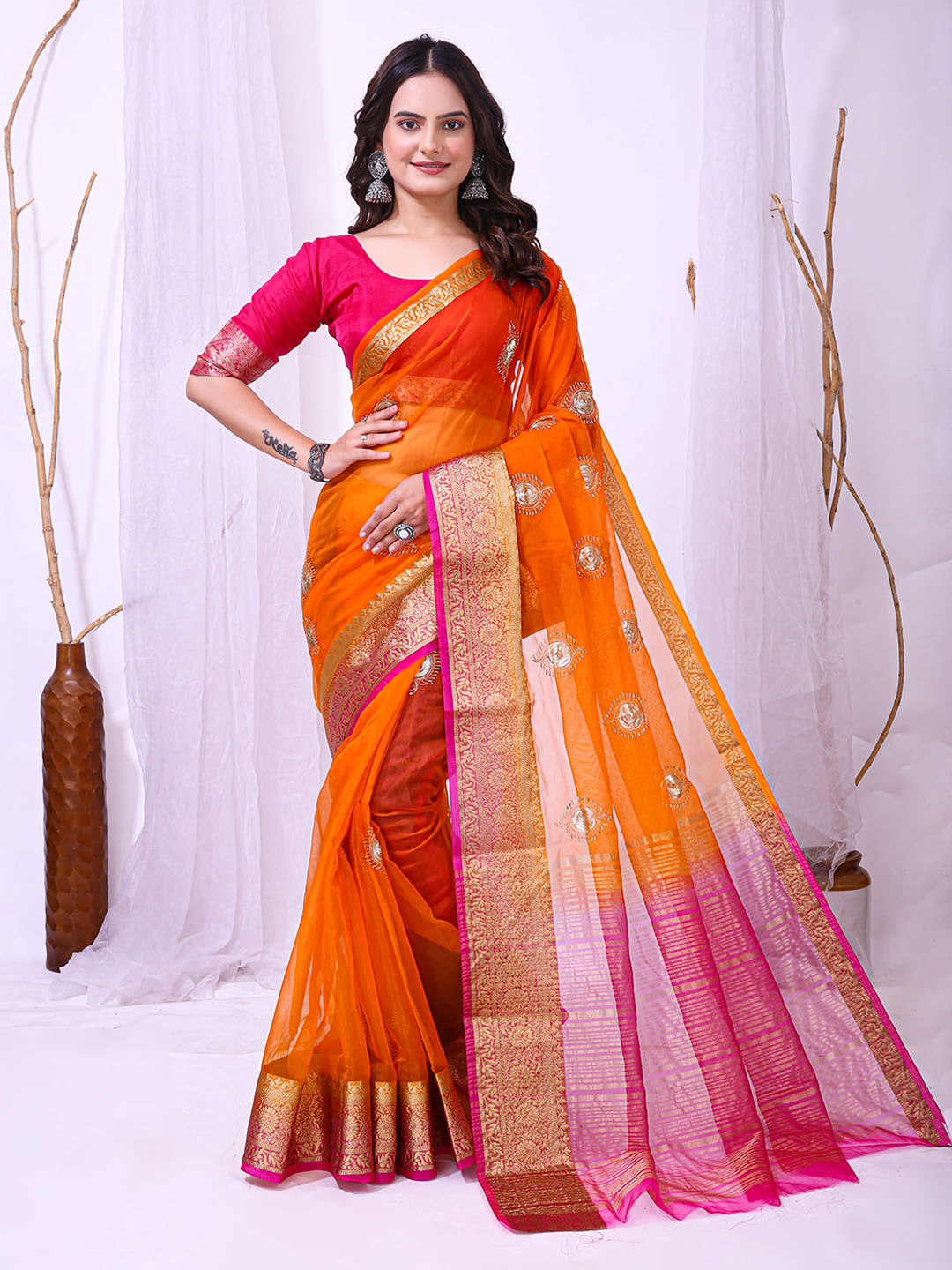 DIVASTRI Ethnic Motifs Embroidered Woven Design Border Organza Banarasi Saree
