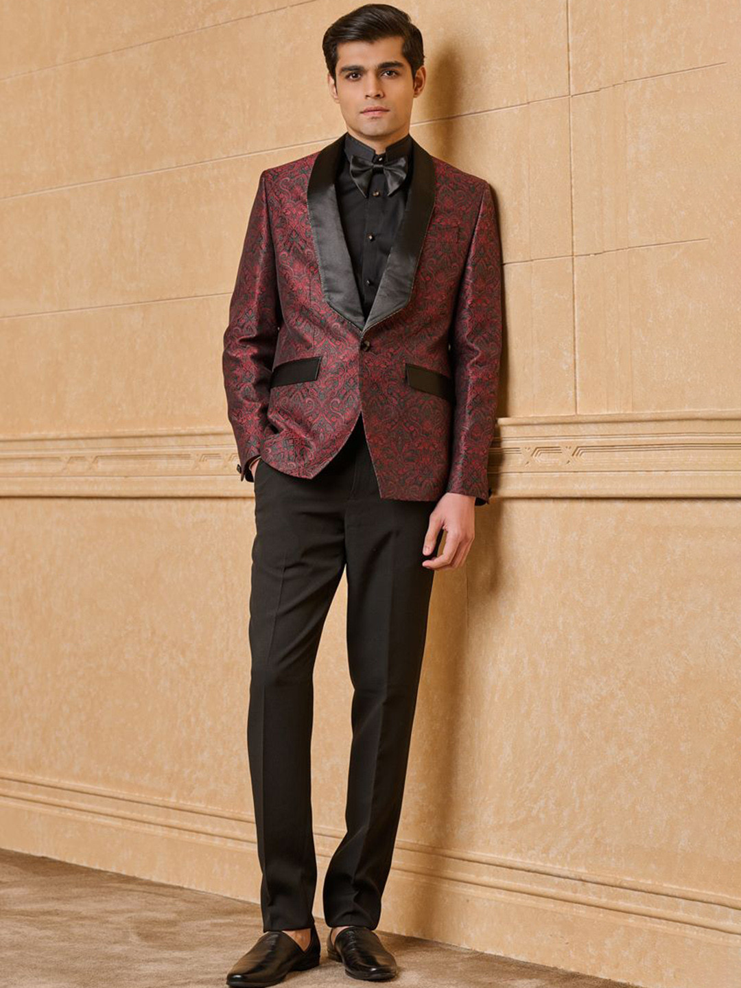 Tasva Men Woven Design Single-Breasted Four-Piece Suit