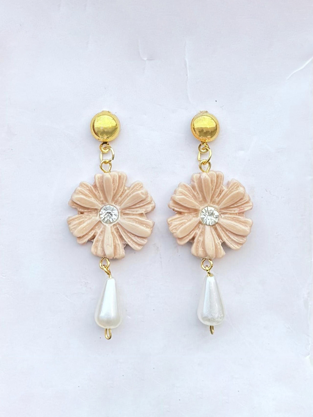 VMA PLAY FASHION Gold-Plated Artificial Stones Studded Floral Shaped Drop Earrings
