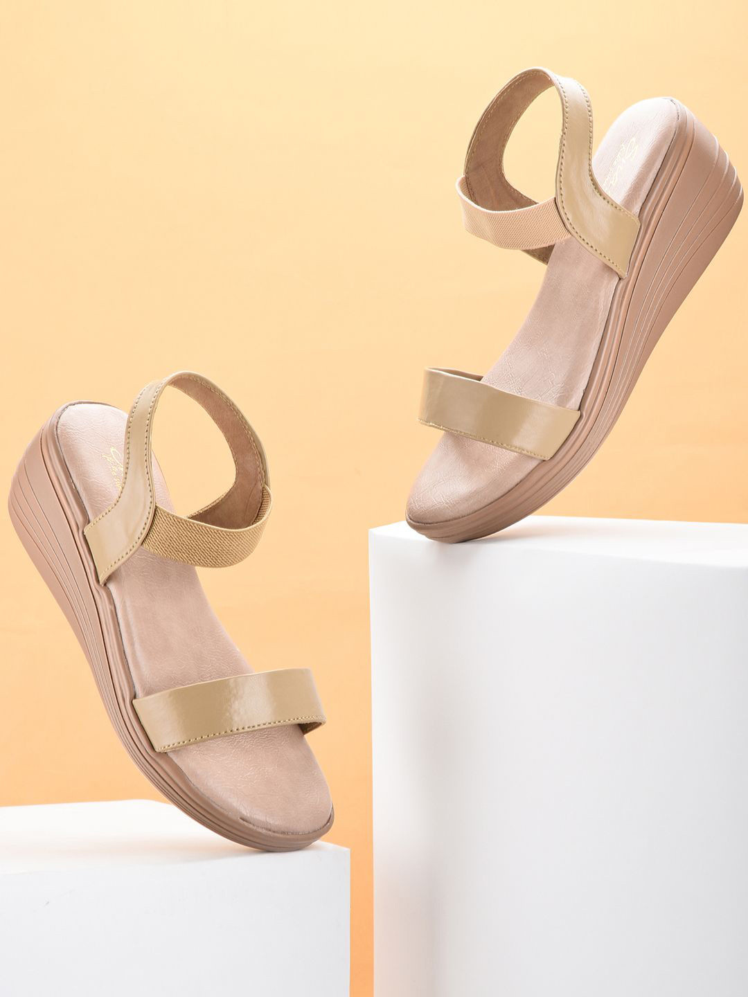 Snasta Women Padded Insole Airmix Synthtetic Wedge Heels Sandals