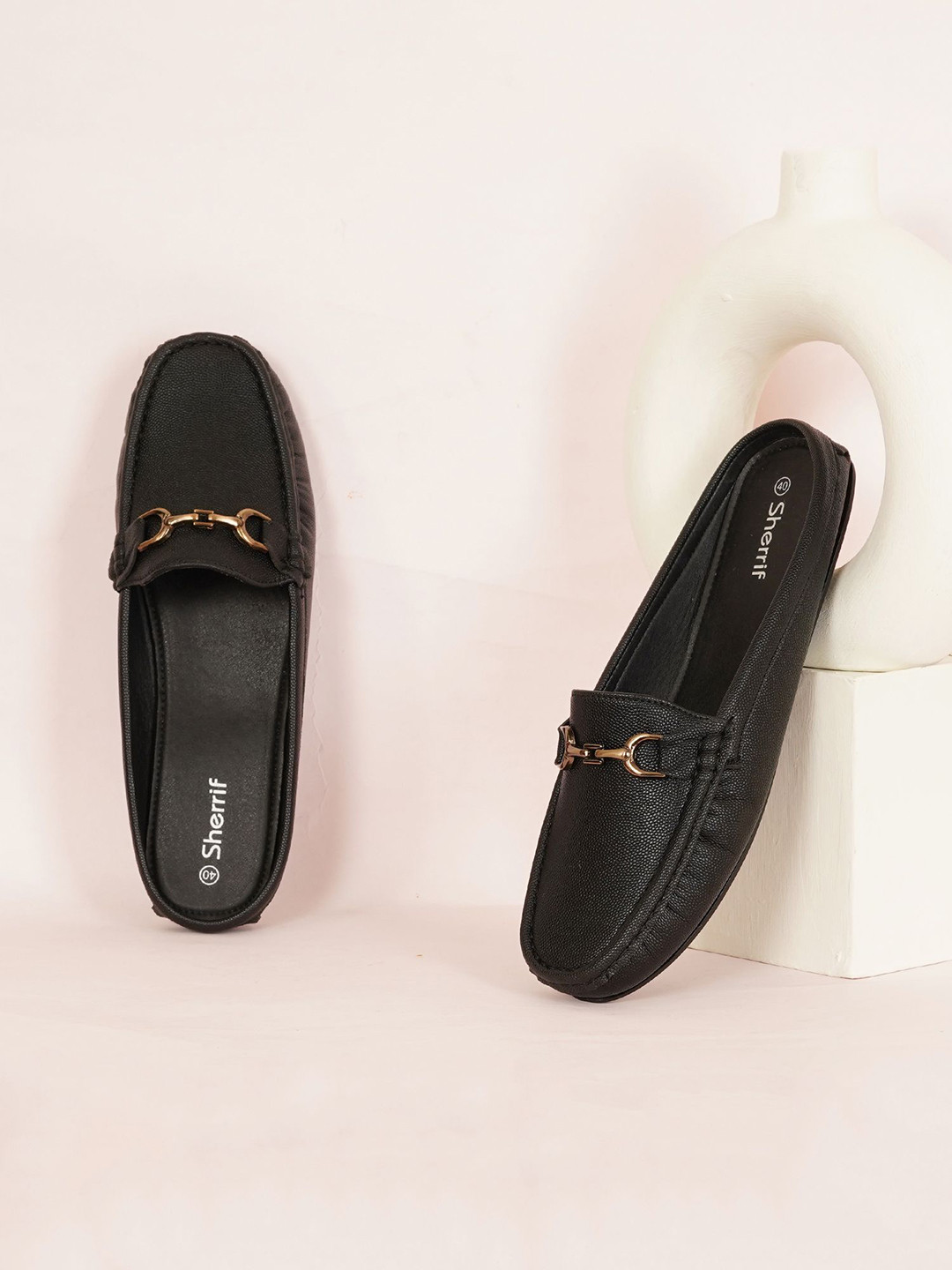 Sherrif Shoes Women Textured Mules With Western Embellished