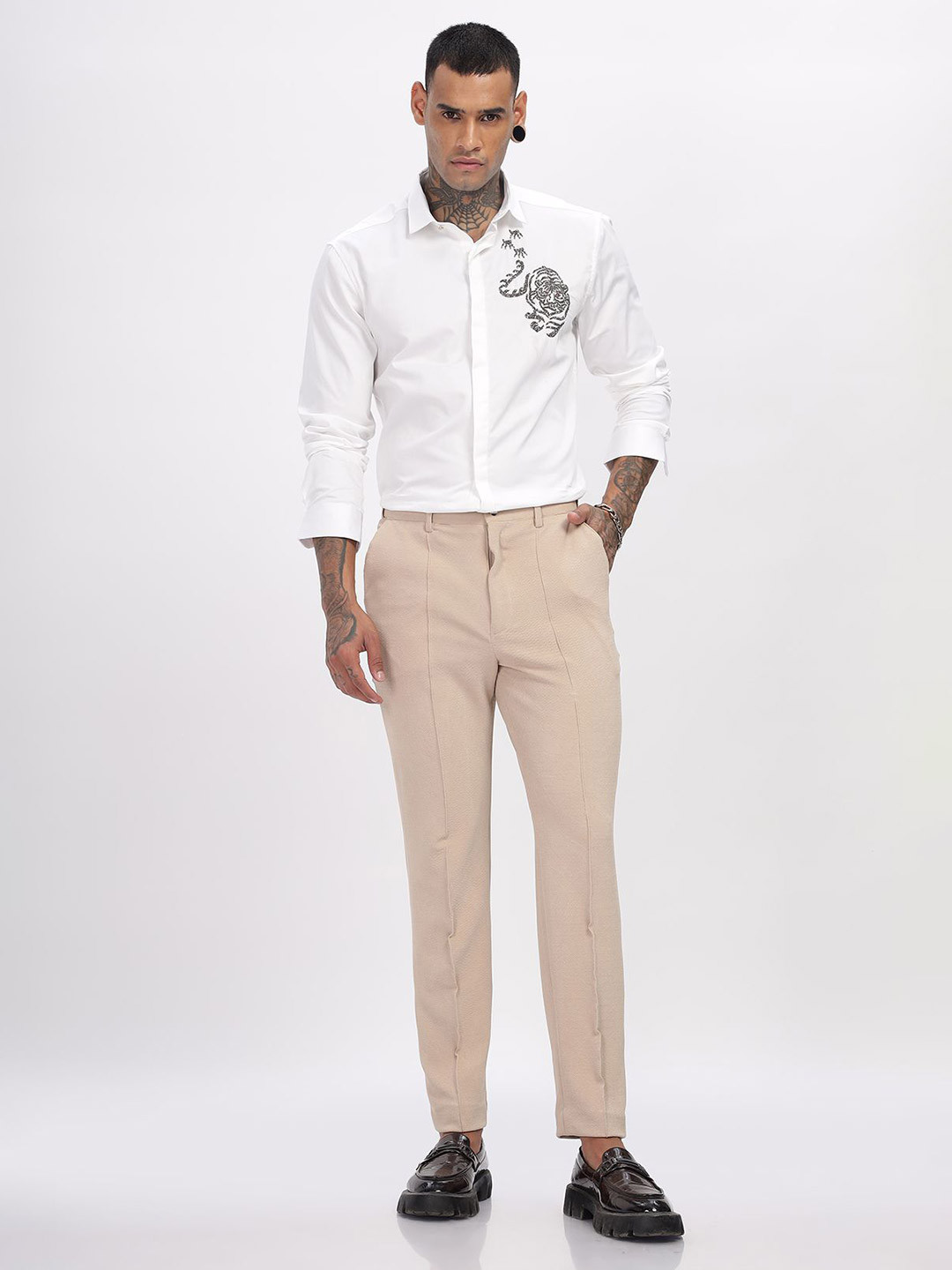 THREE DAYS Comfort Animal Embroidered Spread Collar Cotton Shirt