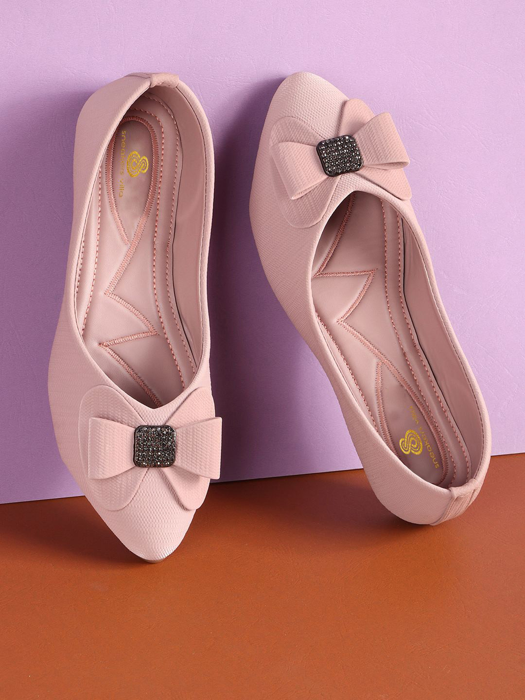 sneakers villa Women Textured Embellished Ballerinas with Bows Loafers