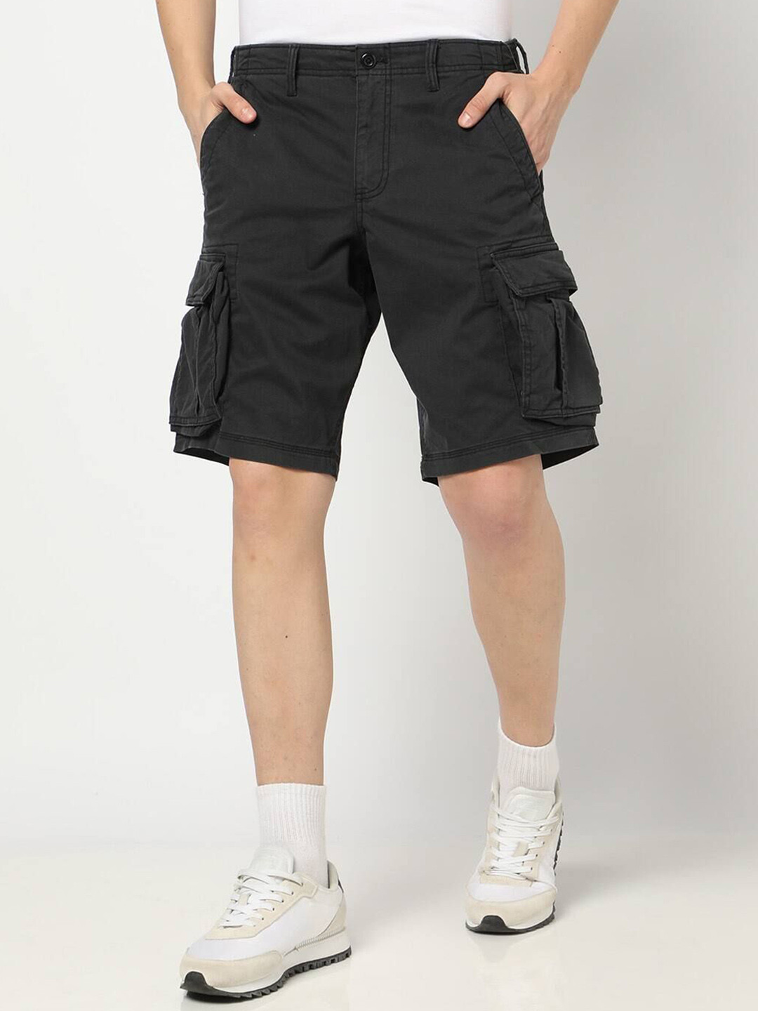 GAP Men Mid-Rise Cargo Shorts With Pockets