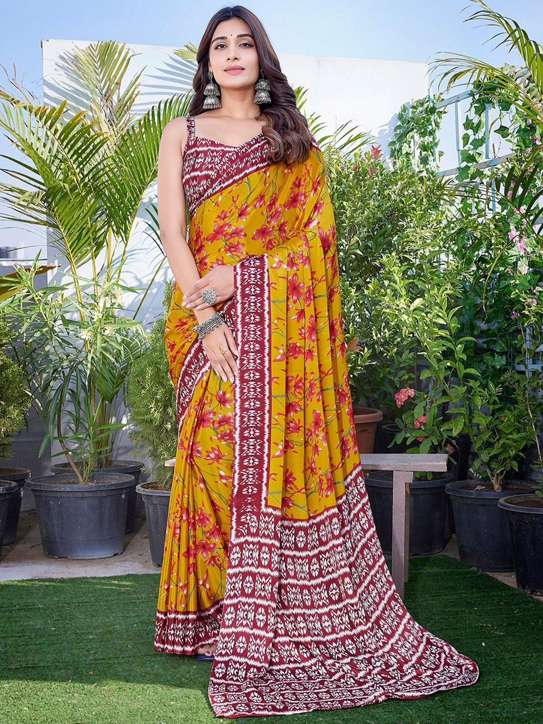 Lookmark Floral Printed Pure Chiffon Saree with Blouse Material